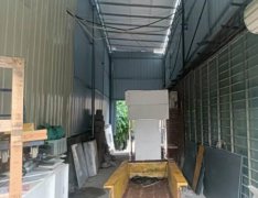 明秀中堯路口700平鋪面、倉庫、場地招租